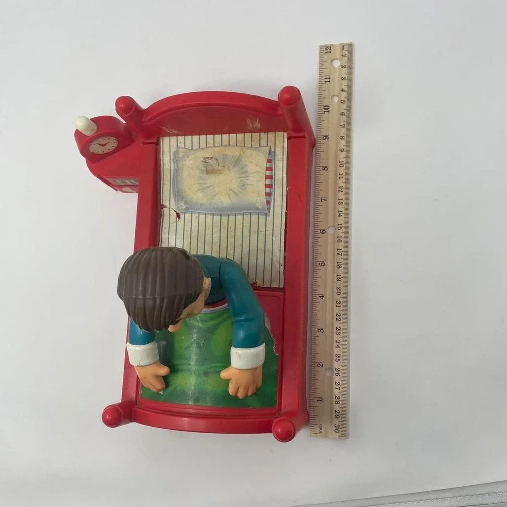 Vintage Don't Wake Daddy replacement bed & figure game piece